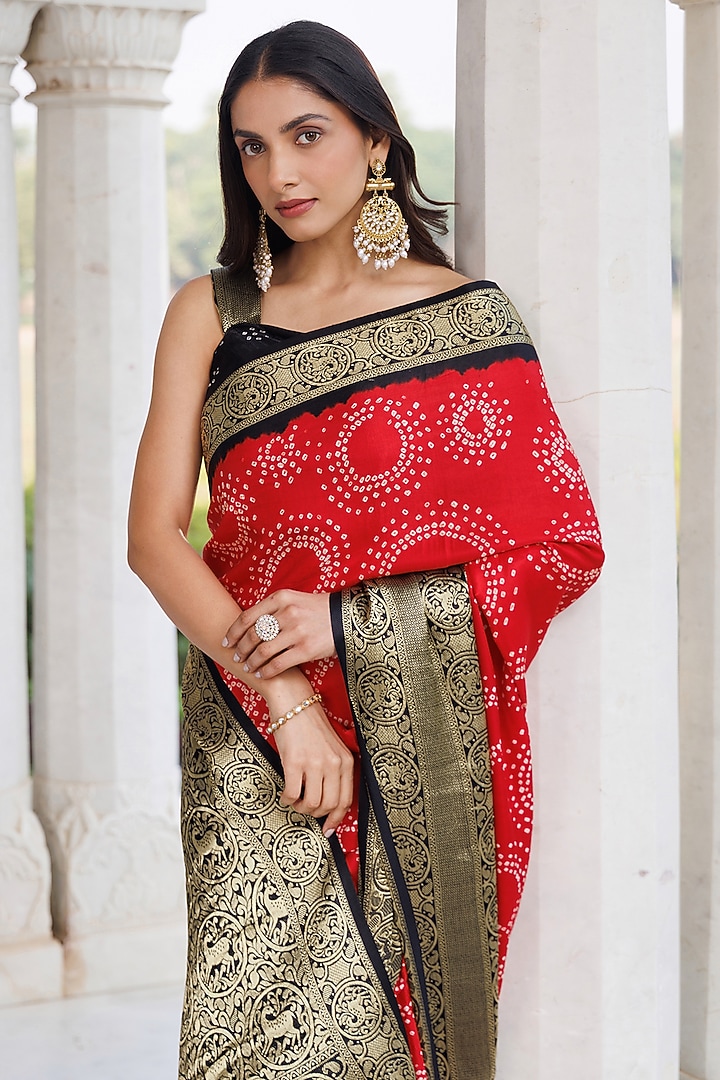 Red & Black Gajji Silk Bandhani Wedding Saree Set by Geroo Jaipur at Pernia's Pop Up Shop