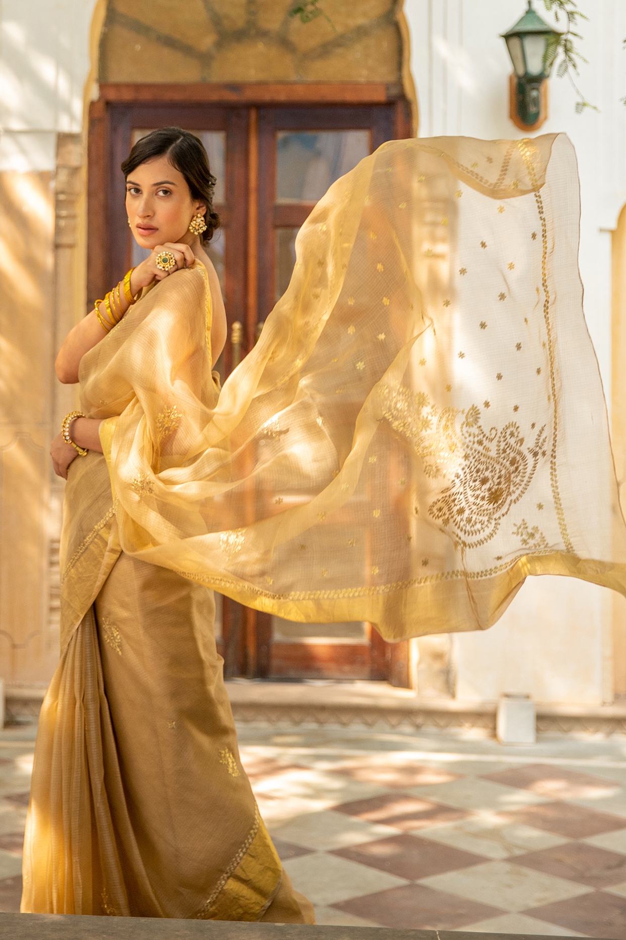 Sarees - Buy Latest Indian Saree (Saris) Online for Women | KALKI Fashion