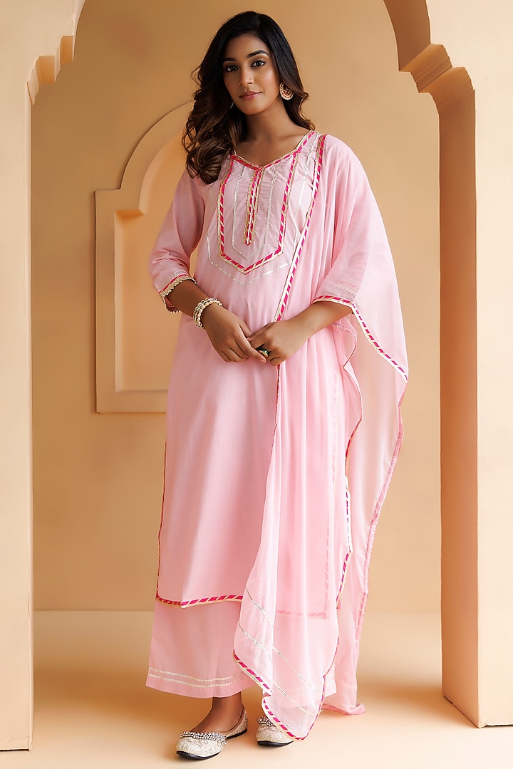 Pink Cotton Gota Work Handcrafted Straight Kurta Set by Geroo Jaipur at Pernia's Pop Up Shop