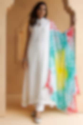 White Cotton Handcrafted A-Line Kurta Set by Geroo Jaipur at Pernia's Pop Up Shop