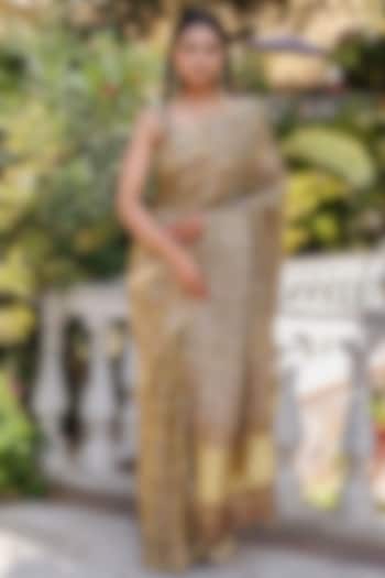 Peanut-Toned Silk Ajrakh Handblock Zari Gharchola Pallu Wedding Saree Set by Geroo Jaipur at Pernia's Pop Up Shop