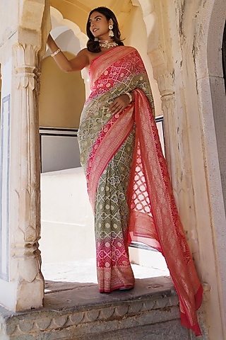 Pink Pure Georgette Handwoven Gharchola Bandhani Saree Set by Geroo Jaipur