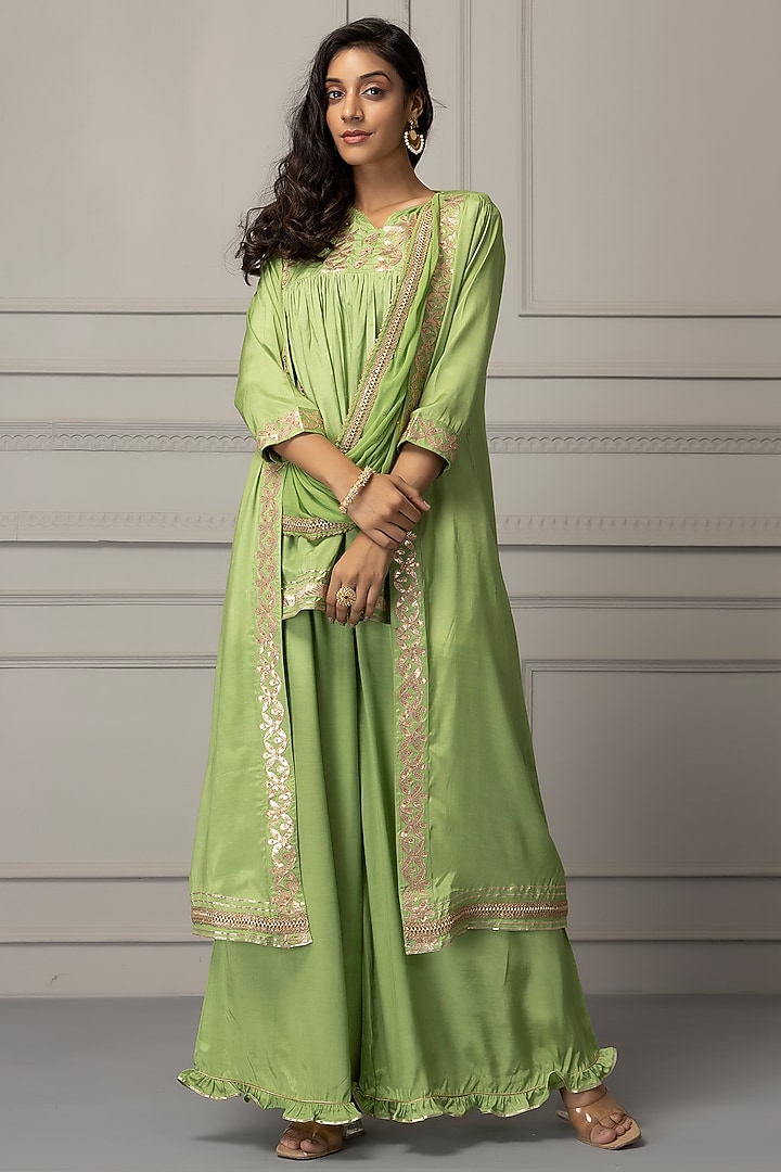 Green Shantoon Gota Patti Embellished Tunic Set by Geroo Jaipur at Pernia's Pop Up Shop