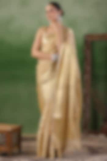 Beige Crushed Tissue Floral Zari Wedding Saree Set by Geroo Jaipur at Pernia's Pop Up Shop