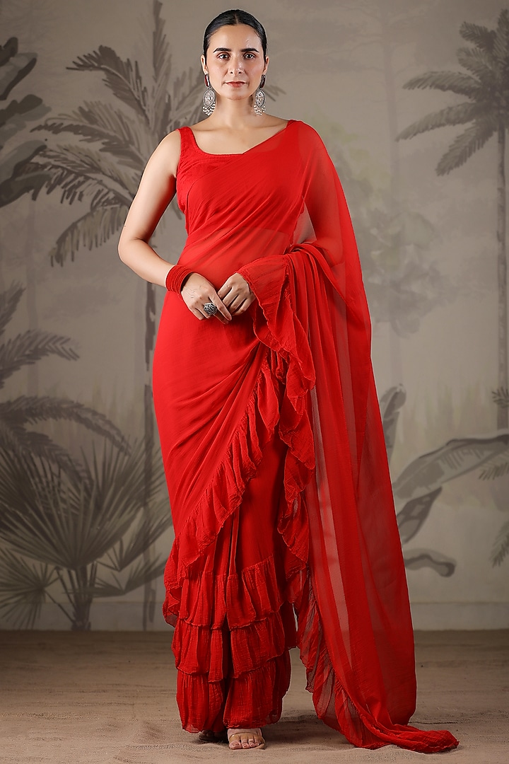 Red Chiffon Ruffled Saree Set by Geroo Jaipur at Pernia's Pop Up Shop