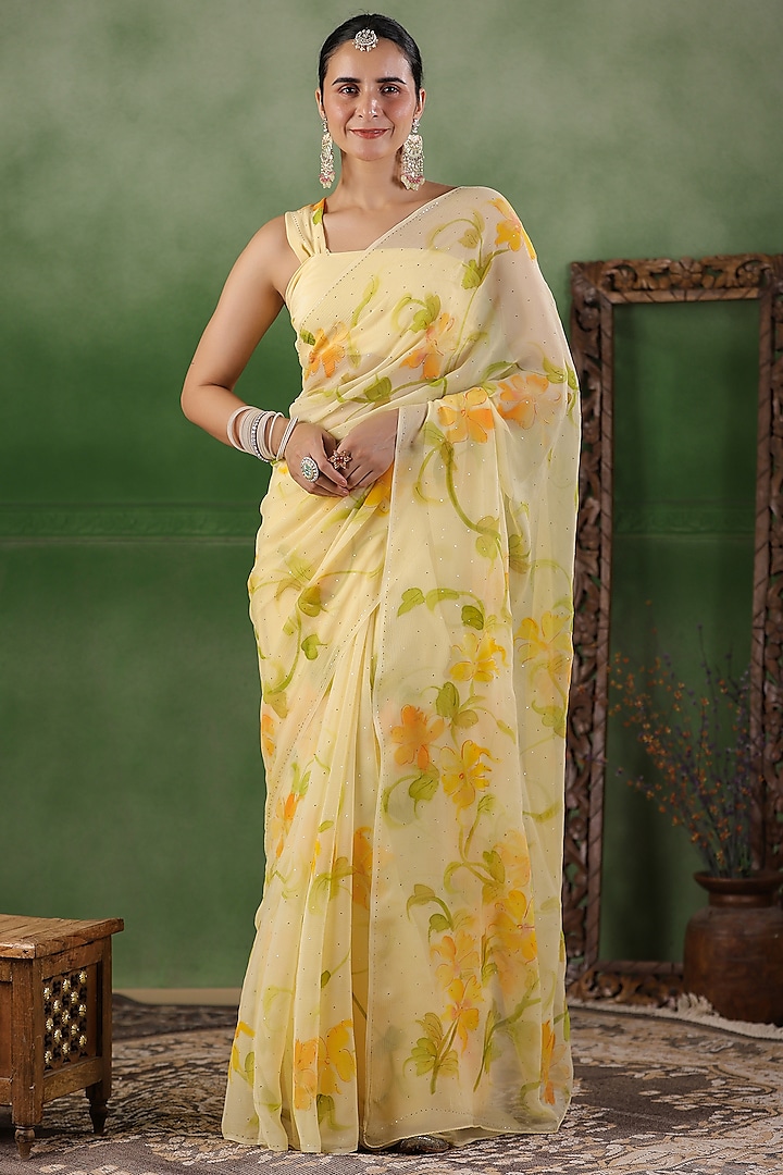 Yellow Chiffon Hand Painted & Mukaish Work Party Wear Saree Set by Geroo Jaipur at Pernia's Pop Up Shop