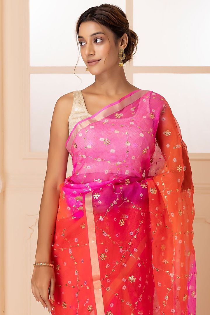 Red & Pink Kota Silk Bandhani & Zari Embroidered Wedding Saree Set by Geroo Jaipur at Pernia's Pop Up Shop