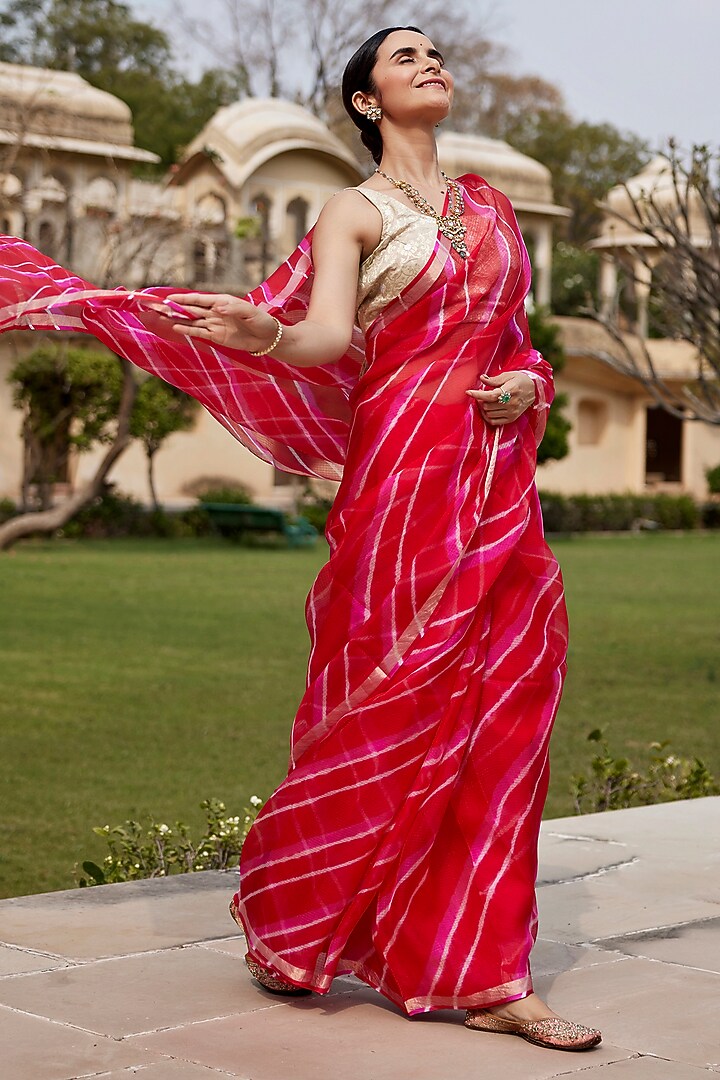 Red & Pink Kota Silk Hand-Dyed Leheriya Party Wear Saree Set by Geroo Jaipur at Pernia's Pop Up Shop