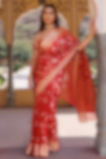 Red Shaded Kota Silk Wedding Saree Set by Geroo Jaipur at Pernia's Pop Up Shop