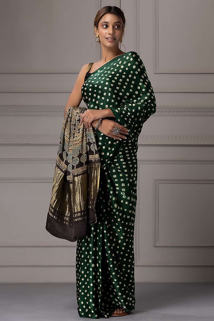 Green Handcrafted Modal Silk Bandhani Printed & Zari Embroidered Party Wear Saree Set by Geroo Jaipur at Pernia's Pop Up Shop