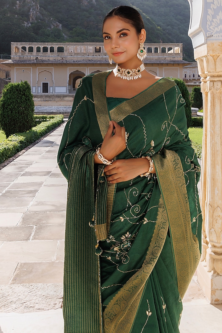 Green Dola Silk Hand Embroidered Shaded Banarasi Party Wear Saree Set by Geroo Jaipur at Pernia's Pop Up Shop