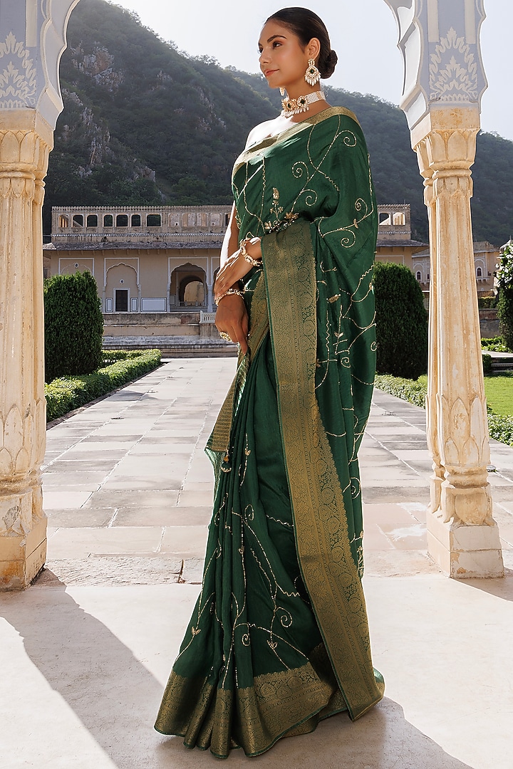 Green Dola Silk Hand Embroidered Shaded Banarasi Party Wear Saree Set by Geroo Jaipur at Pernia's Pop Up Shop