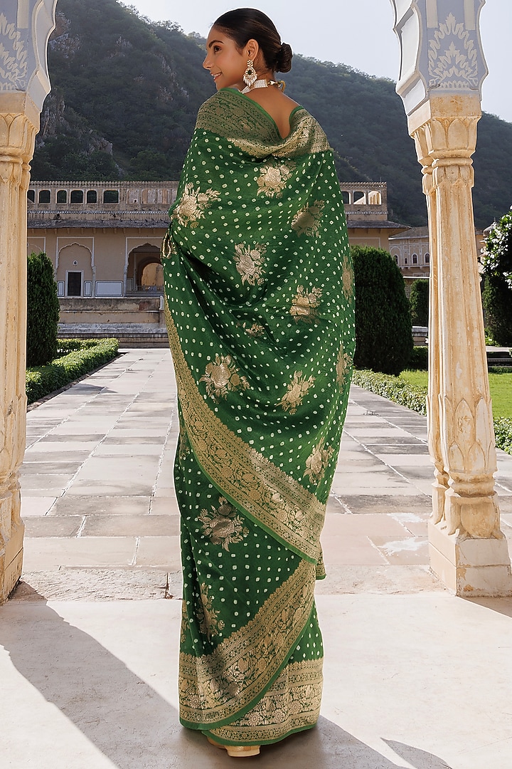Green Silk Tie-Dye Bandhani Banarasi Party Wear Saree Set by Geroo Jaipur at Pernia's Pop Up Shop