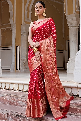 Red Silk Handwoven Bandhani Saree Set by Geroo Jaipur