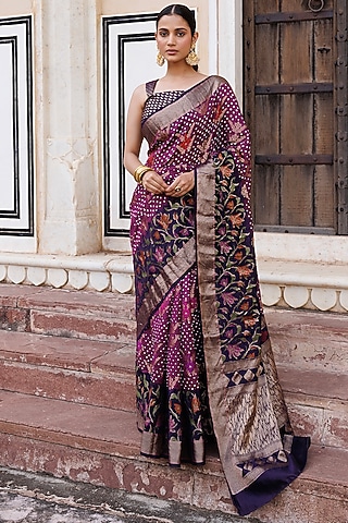 Mauve & Purple Silk Handwoven Bandhani Saree Set by Geroo Jaipur