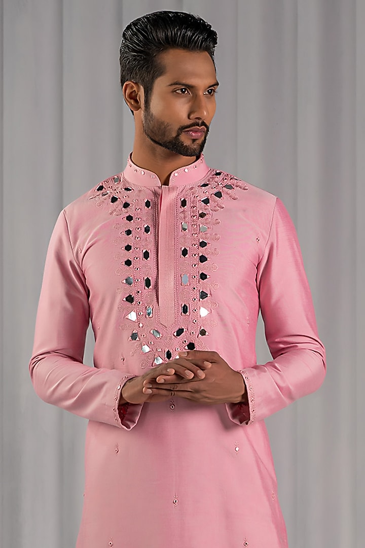 Pink Silk Embroidered Kurta Set by Punit Arora at Pernia's Pop Up Shop