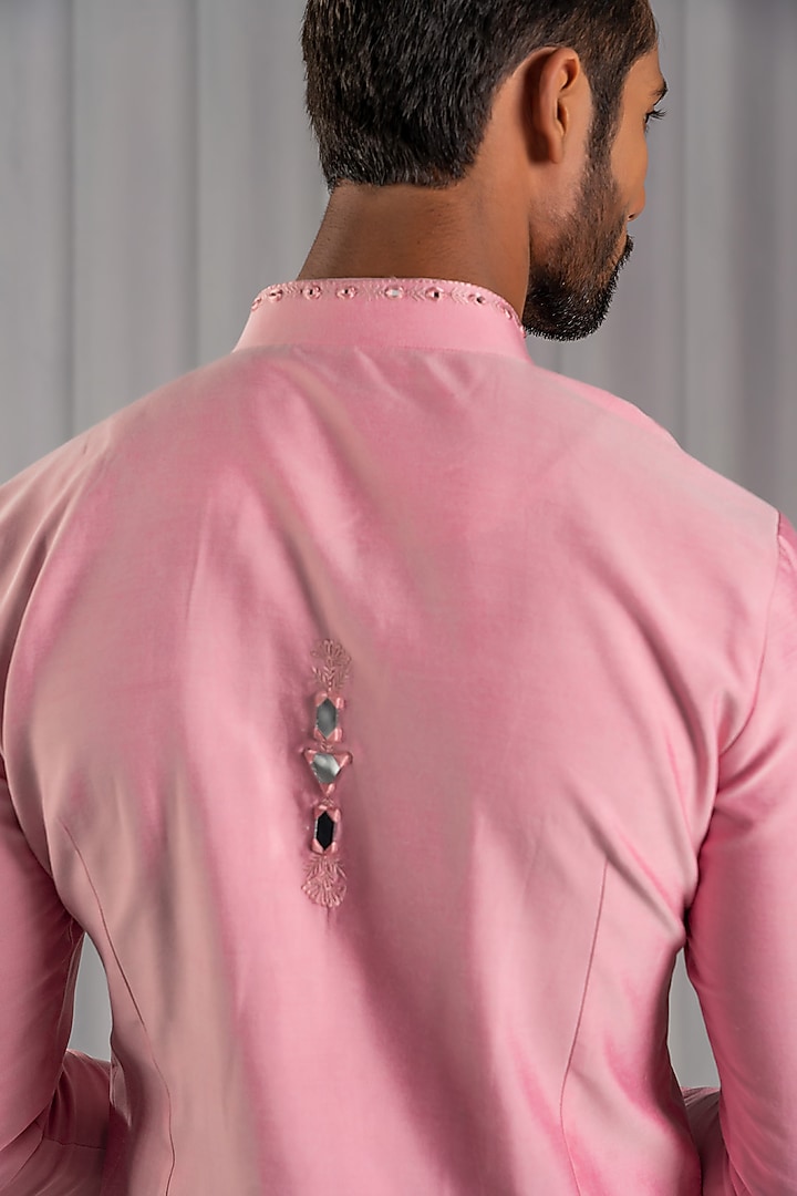 Pink Silk Embroidered Kurta Set by Punit Arora at Pernia's Pop Up Shop