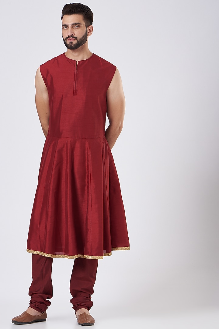 Gold Silk Embroidered Groom Sherwani Set by GUJRALS at Pernia's Pop Up Shop