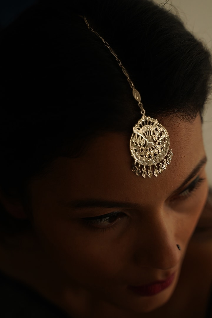 White Finish Maang Tikka In Sterling Silver by Gulaal Jewels at Pernia's Pop Up Shop