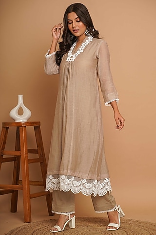 Beige Chanderi Silk Lace Embroidered Kurta Set by Gulabik Jaipur