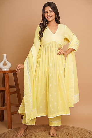 Yellow Chanderi Silk Embroidered Kurta Set by Gulabik Jaipur