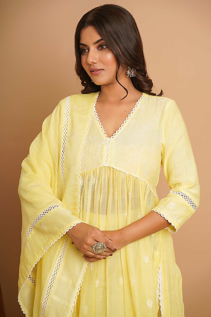 Yellow Chanderi Silk Embroidered Kurta Set by Gulabik Jaipur at Pernia's Pop Up Shop