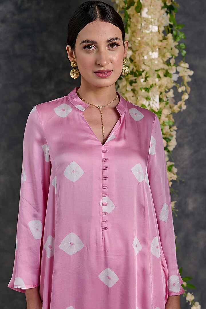 Pink Modal Satin Bandhani Kurta Set by Gulaal Creations at Pernia's Pop Up Shop