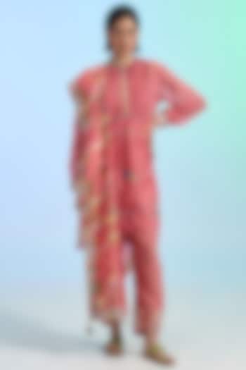 Pink Cotton Silk & Jute Cotton Hand Painted Kurta Set by Gyaarah Baees at Pernia's Pop Up Shop