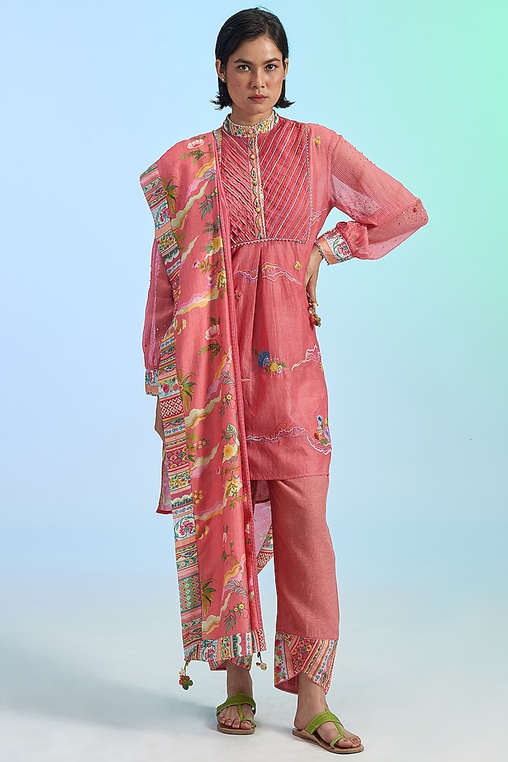 Pink Cotton Silk & Jute Cotton Hand Painted Kurta Set by Gyaarah Baees at Pernia's Pop Up Shop