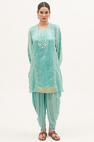 Turquoise Blue Chanderi Zardosi & Thread Embroidered Kurta Set by Gyaarah Baees