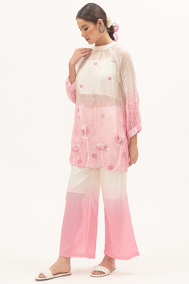Ivory & Pink Zari Chanderi Ombre Sheer Kurta Set by Gyaarah Baees at Pernia's Pop Up Shop