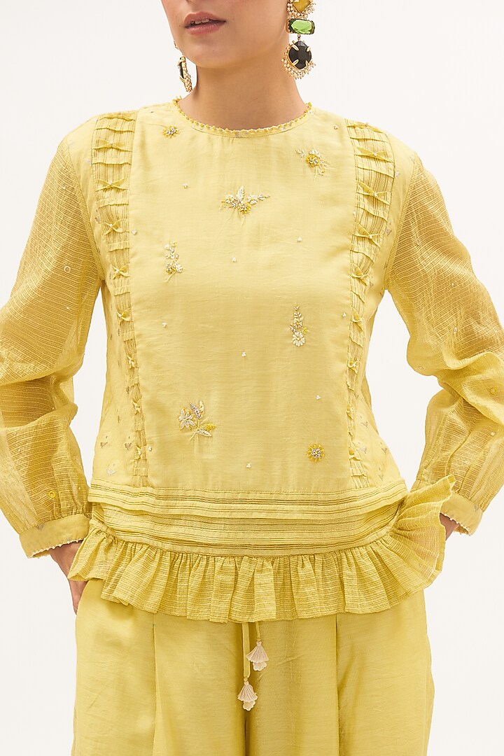 Yellow Chanderi Thread Embroidered Co-Ord Set by Gyaarah Baees at Pernia's Pop Up Shop
