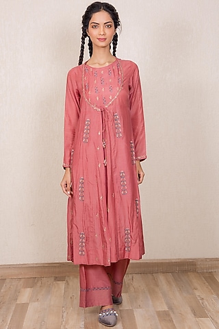 Dusty Pink Embroidered Mughal Kurta Set by Gazal Mishra