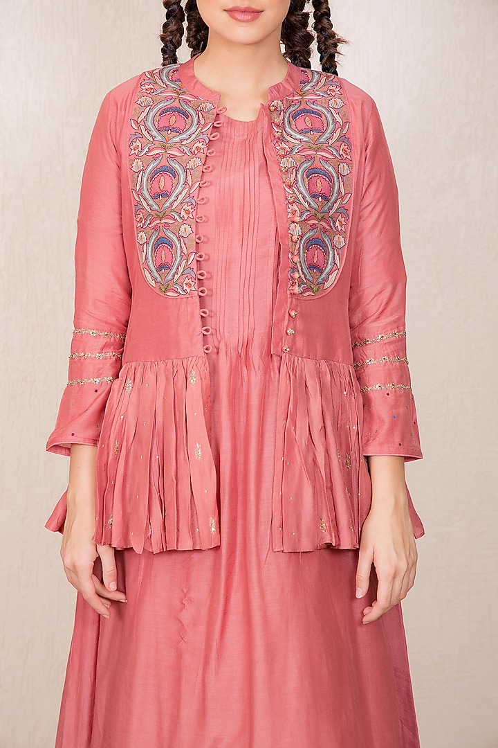 Dusty Pink Embroidered Kedia Top by Gazal Mishra at Pernia's Pop Up Shop