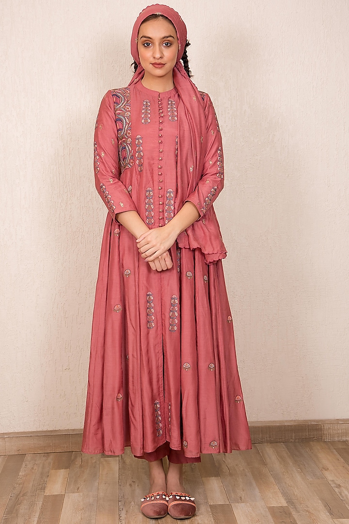 Dusty Pink Embroidered Buttoned Up Kurta by Gazal Mishra