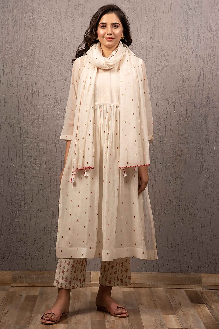 White Embroidered & Printed Kurta Set by Gazal Mishra at Pernia's Pop Up Shop