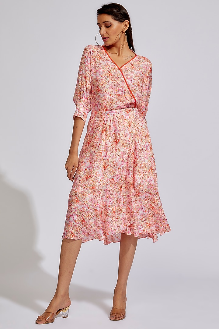 White Cotton Satin Printed Skirt Set by LABEL KIARSH at Pernia's Pop Up Shop