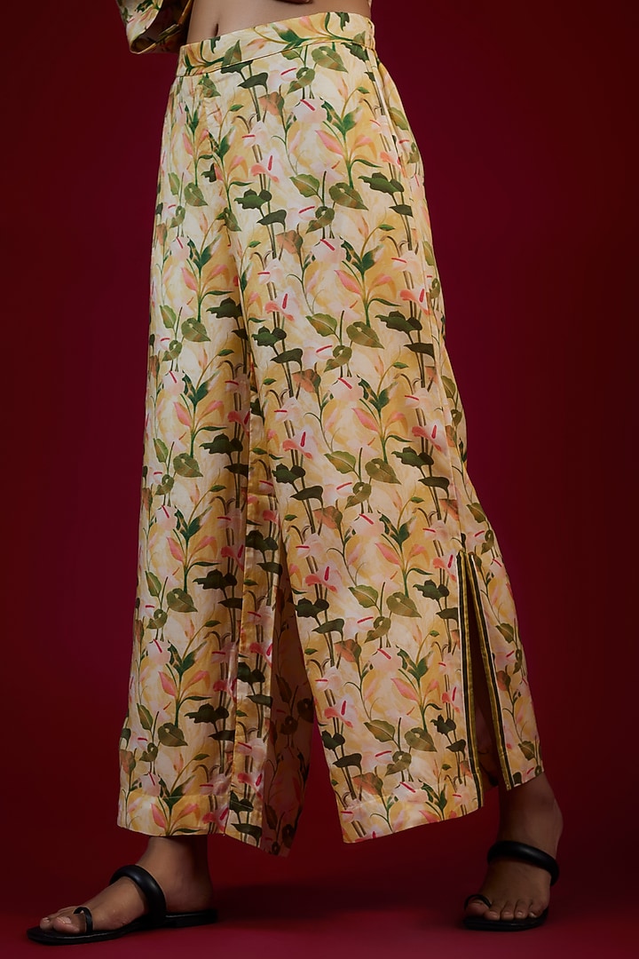 Multi-Colored Cotton Silk Floral Printed Co-Ord Set by LABEL KIARSH at Pernia's Pop Up Shop