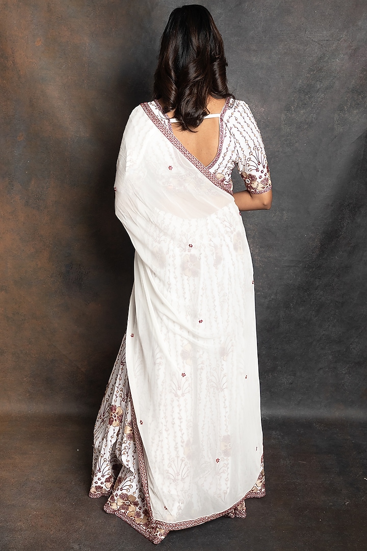 White Organza Embroidered Wedding Lehenga Set by LABEL KIARSH at Pernia's Pop Up Shop