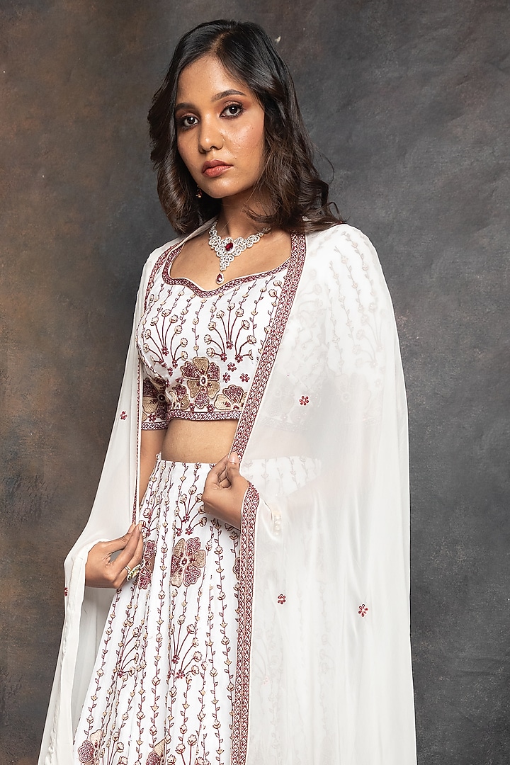 White Organza Embroidered Wedding Lehenga Set by LABEL KIARSH at Pernia's Pop Up Shop