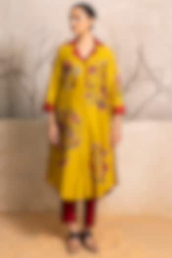 Yellow Silk Chanderi Digital Printed Tunic Set by Haute Mess at Pernia's Pop Up Shop