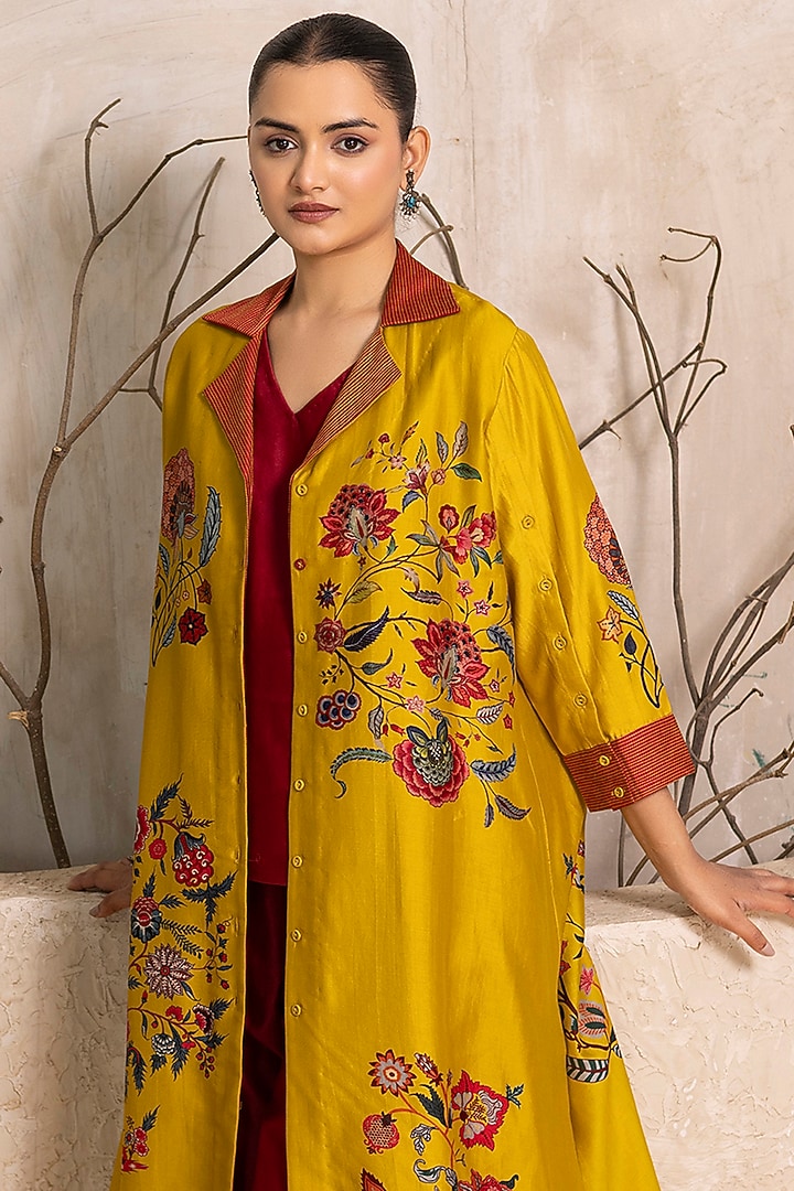 Yellow Silk Chanderi Digital Printed Tunic Set by Haute Mess at Pernia's Pop Up Shop