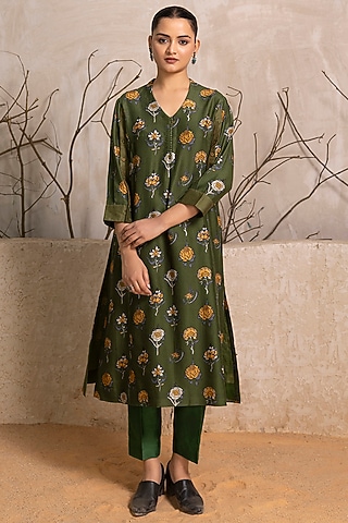 Leaf Green Silk Chanderi Digital Printed Tunic Set by Haute Mess