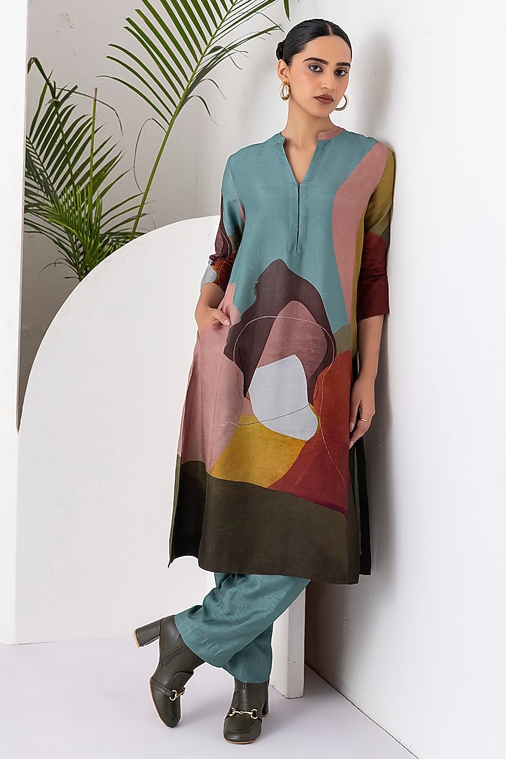 Multi-Colored Viscose Dupion Digital Printed Tunic Set by Haute Mess at Pernia's Pop Up Shop