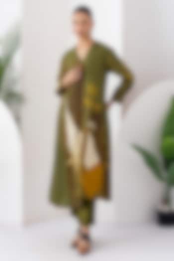 Moss Green Viscose Dupion Printed Digital Printed Kaftan Set by Haute Mess at Pernia's Pop Up Shop