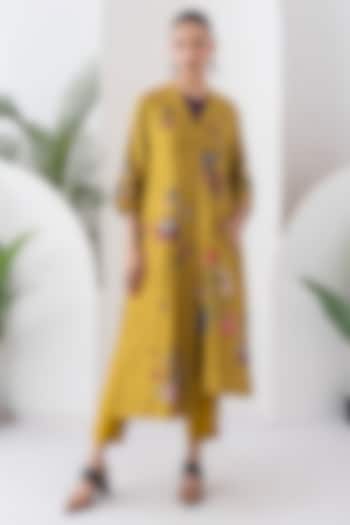 Mustard Silk Chanderi Printed High-Low Tunic Set by Haute Mess at Pernia's Pop Up Shop