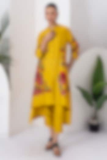 Yellow Silk Chanderi Floral Printed High-Low Tunic Set by Haute Mess at Pernia's Pop Up Shop