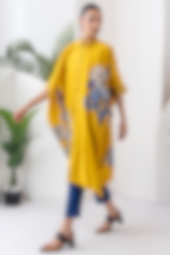 Yellow Silk Chanderi Digital Printed Tunic Set by Haute Mess at Pernia's Pop Up Shop