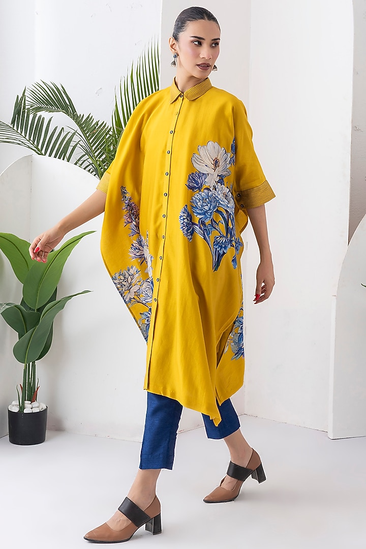 Yellow Silk Chanderi Digital Printed Tunic Set by Haute Mess at Pernia's Pop Up Shop
