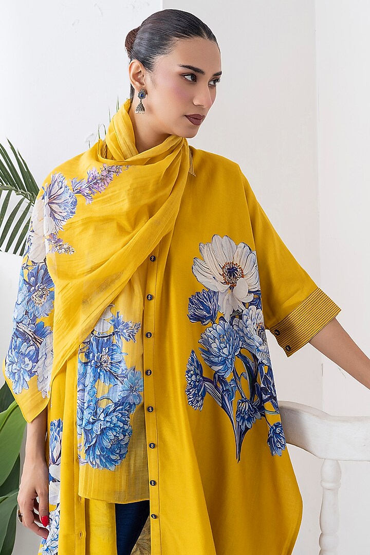 Yellow Silk Chanderi Digital Printed Tunic Set by Haute Mess at Pernia's Pop Up Shop
